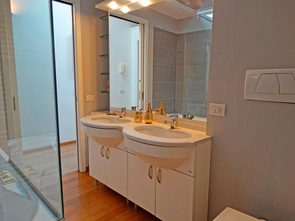 New Charme & Luxury - Sosa Residence In The Heart Of 우디네 외부 사진